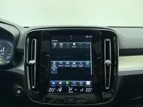 Volvo XC40 T5 262pk Business Pro / Panorama dak / Harman en Kardon audio / Stoel/- en stuurverwarming / Trekhaak / thumbnail 29