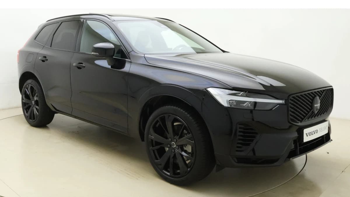 Volvo XC60 T6 350pk AWD Ultra Black Edition / GRATIS TREKHAAK T.W.V. € 1.295,- / Luchtvering / Bowers&Wilkins Audio / Ventilatie / Massage / 21'' / Extra Getint Glas / — foto 1