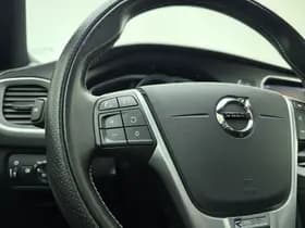 Volvo V40 T3 153pk Automaat Polar+ Sport / 1e Eig. / Panoramadak / Harman&Kardon / PDC + Camera / Stoelverwarming / Getint glas / Keyless / DAB+ / 17'' / On Call / thumbnail 32