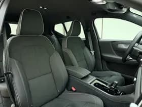 Volvo EX40 Extended Range Plus Black Edition / Pixel Koplampen / 360 Camera / 20'' / Nubuck / Harman&Kardon Audio / Getint Glas / ACC / BLIS / Stoel + Stuurw. Verwarming / thumbnail 4