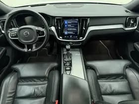 Volvo V60 T5 251PK Automaat R-Design / Head-Up / Stoelventilatie / Harman&Kardon / Elektr. Stoelen / 360 Camera / Trekhaak / Panoramadak / DAB / Adapt. Cruise / BLIS / thumbnail 2