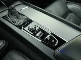 Volvo V60 T5 251PK Automaat R-Design / Head-Up / Stoelventilatie / Harman&Kardon / Elektr. Stoelen / 360 Camera / Trekhaak / Panoramadak / DAB / Adapt. Cruise / BLIS / thumbnail 36