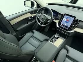 Volvo XC90 T8 455pk AWD Plus Dark / Panorama dak / 360 camera / Lederen dashboard / Geïntegreerd kinderzitje / Harman en kardon audio / thumbnail 2