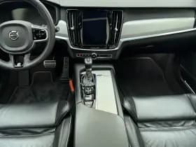 Volvo V90 T4 210pk Business Sport / 21'' / Head-Up / Adapt. Cruise / BLIS / Elektr. Stoelen / DAB / Panoramadak / Polestar / Lederen Dashboard / Flippers / Harman&Kardon Audio / thumbnail 2