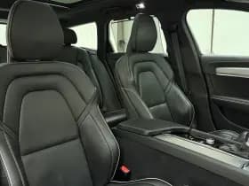 Volvo V90 T4 210pk Business Sport / 21'' / Head-Up / Adapt. Cruise / BLIS / Elektr. Stoelen / DAB / Panoramadak / Polestar / Lederen Dashboard / Flippers / Harman&Kardon Audio / thumbnail 4