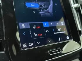 Volvo XC40 Extended Range Plus / 20'' / Nubuck incl. Fjord Blue Tapijt / Trekhaak / Stoel + Stuurw. Verwarming / PDC + Camera / Getint Glas / thumbnail 16