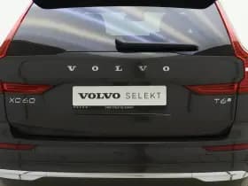 Volvo XC60 T6 355pk hybrid AWD Plus Bright / Panoramisch / H&K audio / Trekhaak / Stoel&Stuur verwarming / Volvo On Call / Google navigatie. thumbnail 7