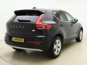 Volvo XC40 thumbnail 3
