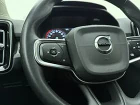 Volvo XC40 thumbnail 35