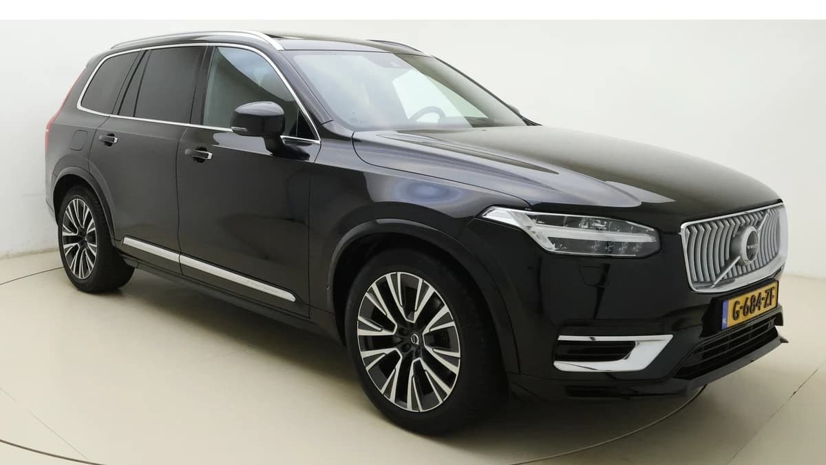 Volvo XC90 T8 390pk AWD Inscription Intro Edition / Luchtvering / Massage / Ventilatie / Elektr. Stoelen / Gelaagd Glas / Head-Up / Lederen Dashboard / Panoramadak / DAB / ACC / BLIS / Alarm Klasse 3 / — foto 1