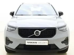 Volvo XC40 B4 211pk Plus Dark / Elektr. stoelen / H&K audio / Trekhaak / Stoel/- en stuurverwarming / Adapt. Cruise / BLIS / Elektr. Achterklep / PDC + CAM / thumbnail 5