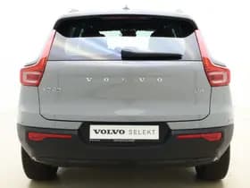 Volvo XC40 B4 211pk Plus Dark / Elektr. stoelen / H&K audio / Trekhaak / Stoel/- en stuurverwarming / Adapt. Cruise / BLIS / Elektr. Achterklep / PDC + CAM / thumbnail 7