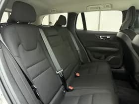 Volvo V60 B3 177pk Momentum Advantage / Stoel + Stuurw. Verwarming / Getint Glas / Trekhaak / PDC + Camera / Apple CarPlay / DAB / Bluetooth / Navigatie / thumbnail 6