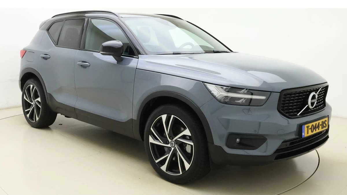 Volvo XC40 T5 262pk Recharge R-Design — foto 1