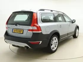 Volvo XC70 T5 245pk Automaat Nordic+ / Schuif-/kanteldak / Adapt. Cruise / BLIS / Elektr. Stoelen / Xenon / Keyless / Leder / Stoelverwarming / Afn. Trekhaak / thumbnail 17