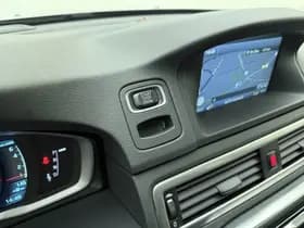 Volvo XC70 T5 245pk Automaat Nordic+ / Schuif-/kanteldak / Adapt. Cruise / BLIS / Elektr. Stoelen / Xenon / Keyless / Leder / Stoelverwarming / Afn. Trekhaak / thumbnail 38