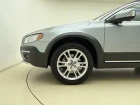 Volvo XC70 T5 245pk Automaat Nordic+ / Schuif-/kanteldak / Adapt. Cruise / BLIS / Elektr. Stoelen / Xenon / Keyless / Leder / Stoelverwarming / Afn. Trekhaak / thumbnail 39