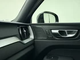 Volvo XC60 T6 350pk AWD Ultra Black Edition thumbnail 45
