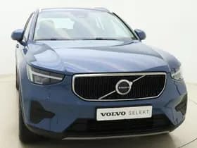 Volvo XC40 thumbnail 3
