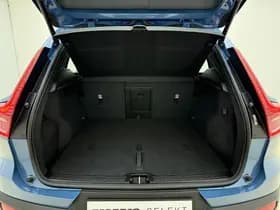 Volvo XC40 thumbnail 4