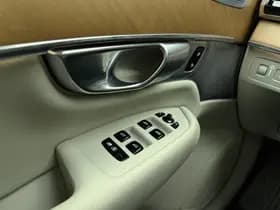 Volvo XC90 thumbnail 38