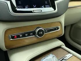 Volvo XC90 thumbnail 46