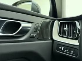Volvo XC60 thumbnail 24