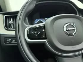 Volvo XC60 thumbnail 25