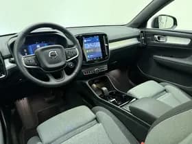 Volvo XC40 thumbnail 2