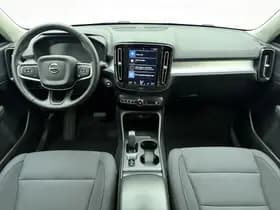 Volvo XC40 thumbnail 2