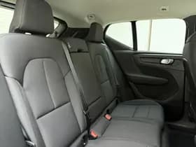 Volvo XC40 thumbnail 4