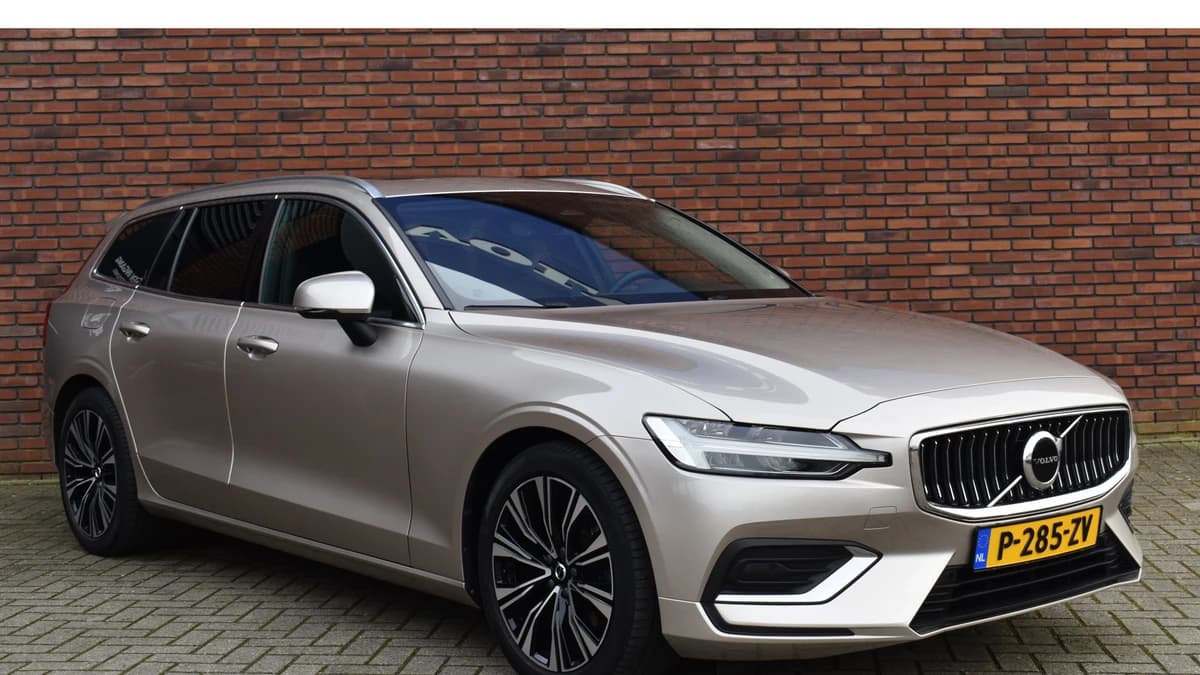 Volvo V60 B3 177PK Plus Bright — foto 1
