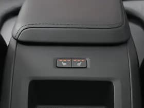 Volvo XC60 T6 350PK Plug-in hybrid AWD Plus Dark thumbnail 10