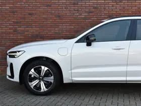 Volvo XC60 T6 350PK Plug-in hybrid AWD Plus Dark thumbnail 12