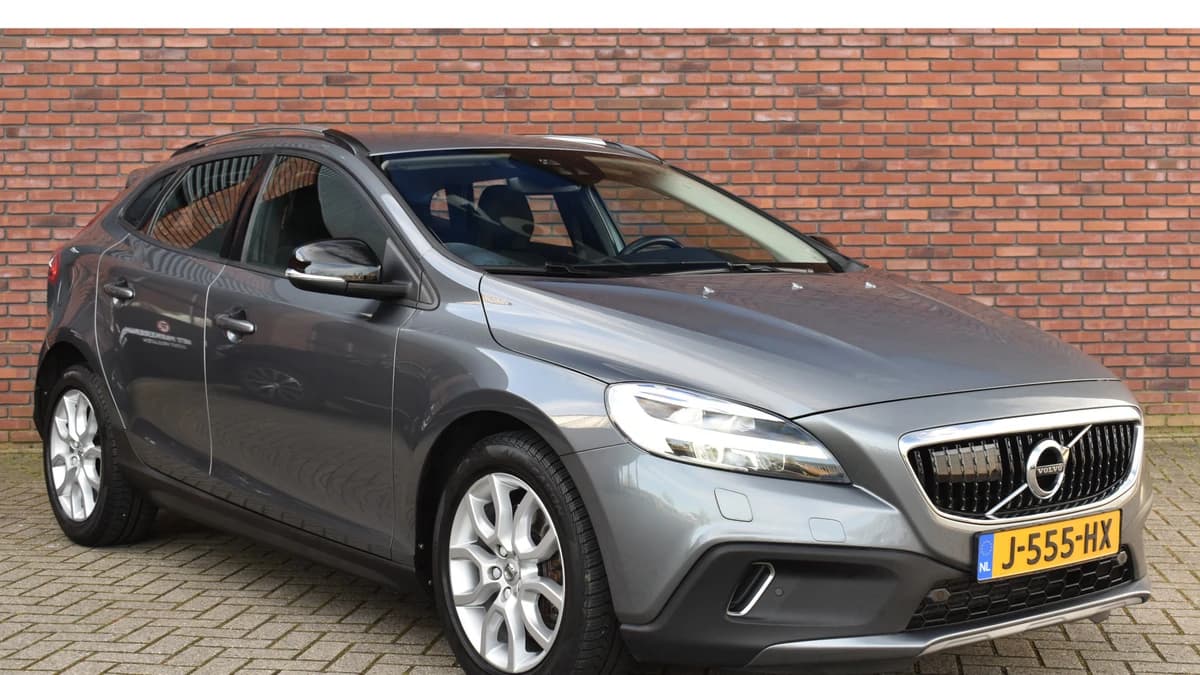 Volvo V40 — foto 1