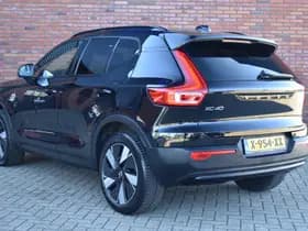 Volvo XC40 thumbnail 4