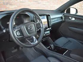 Volvo XC40 thumbnail 6