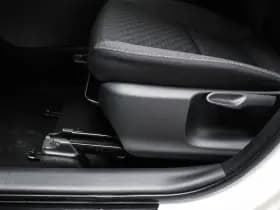 Toyota Yaris Cross 1.5 Hybrid 130 Dynamic | NIEUW | COMFORT PACK | STUURVERWARMING | CAMERA thumbnail 28