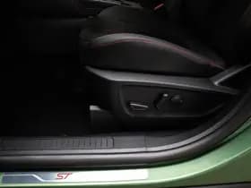 Ford Kuga 2.5 PHEV ST-Line X | WINTER PACK | ACHTERBANKVERWARMING | DAB | APPLE | 360 CAMERA thumbnail 34