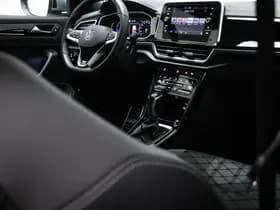 Volkswagen T-Roc thumbnail 12