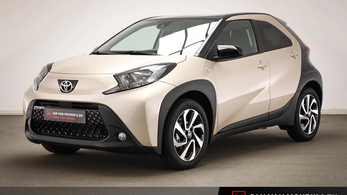 Toyota Aygo X 1.0 VVT-i MT Pulse | STOELVERWARMING | DAB | APPLE | CAMERA — foto 1