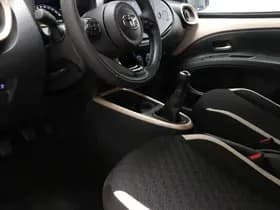 Toyota Aygo X 1.0 VVT-i MT Pulse | STOELVERWARMING | DAB | APPLE | CAMERA thumbnail 26