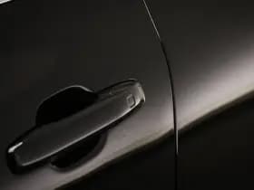 Volvo XC60 2.0 T6 Plug-in hybrid AWD Ultra Bright | PANORAMADAK | STUURVERWARMING | DAB | APPLE | 360 CAMERA thumbnail 27