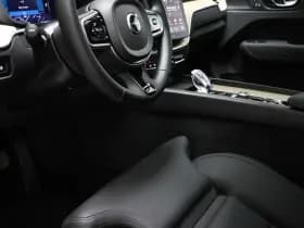 Volvo XC60 2.0 T6 Plug-in hybrid AWD Ultra Bright | PANORAMADAK | STUURVERWARMING | DAB | APPLE | 360 CAMERA thumbnail 36