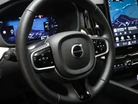 Volvo XC60 2.0 T6 Plug-in hybrid AWD Ultra Bright | PANORAMADAK | STUURVERWARMING | DAB | APPLE | 360 CAMERA thumbnail 38