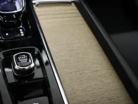 Volvo XC60 2.0 T6 Plug-in hybrid AWD Ultra Bright | PANORAMADAK | STUURVERWARMING | DAB | APPLE | 360 CAMERA thumbnail 42