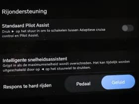 Volvo XC60 2.0 T6 Plug-in hybrid AWD Ultra Bright | PANORAMADAK | STUURVERWARMING | DAB | APPLE | 360 CAMERA thumbnail 50