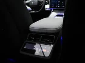 Polestar 4 thumbnail 3