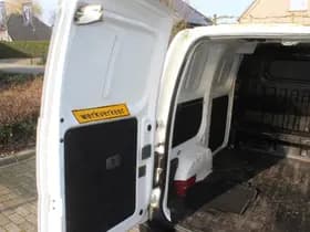 Nissan NV200 thumbnail 11