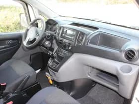 Nissan NV200 thumbnail 16
